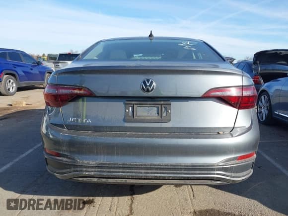 ✅ 2024 Volkswagen Jetta S • VIN: 3VW5M7BU4RM082017 • Лот: 43814961. Опубликован ранее на IAAI с пробегом 38 643 миль. Бесплатный доступ к архиву аукционных продаж из США и подробный отчёт об истории автомобиля на DreamBid. Изображение 16.