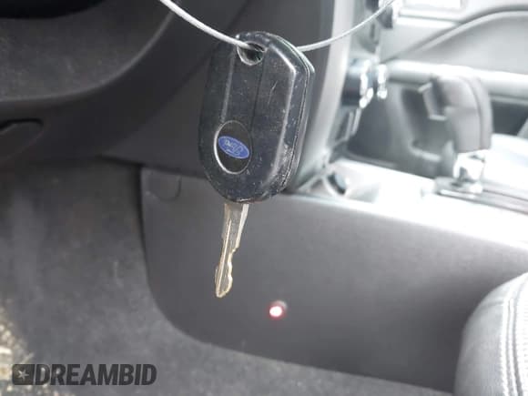 ✅ 2010 Ford Fusion Hybrid • VIN: 3FADP0L3XAR146853 • Лот: 43382761. Опубликован ранее на IAAI с пробегом 152 366 миль. Бесплатный доступ к архиву аукционных продаж из США и подробный отчёт об истории автомобиля на DreamBid. Изображение 11.