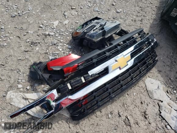 ✅ 2019 Chevrolet Silverado 1500 LT • VIN: 1GCUYDED5KZ104978 • Lot: 82130565. Wystawiony na Copart z przebiegiem 112 656 mil. Bezpłatny archiwum sprzedaży aukcyjnych z USA i szczegółowy raport historii pojazdu na DreamBid. Zdjęcie 12.