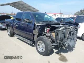2010 Chevrolet Silverado 1500 LT z VIN 3GCRCSEA8AG254029, wystawiony jako IAAI lot #42103177 z przebiegiem 140 137 mil mil oraz . Historia ofert i sprzedaży dostępna na DreamBid. Obrazek 1.