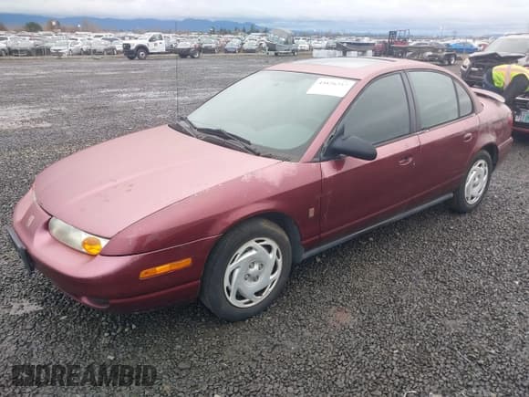 ✅ 2001 Saturn SL • VIN: 1G8ZJ52771Z304798 • Lot: 43826257. Wystawiony na IAAI z przebiegiem 111 754 mil. Bezpłatny archiwum sprzedaży aukcyjnych z USA i szczegółowy raport historii pojazdu na DreamBid. Zdjęcie 2.
