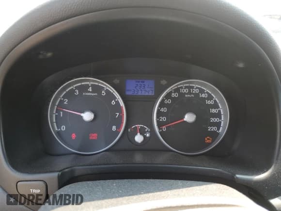 ✅ 2010 Hyundai Accent L • VIN: KMHCN3BC0AU155984 • Лот: 63235345. Опубликован ранее на Copart с пробегом 337 747 миль. Бесплатный доступ к архиву аукционных продаж из США и подробный отчёт об истории автомобиля на DreamBid. Изображение 9.