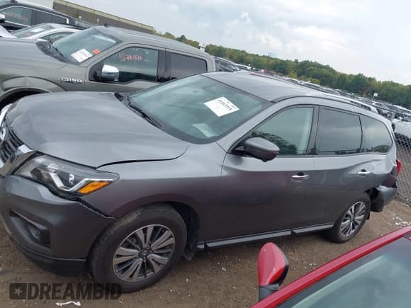 ✅ 2020 Nissan Pathfinder SL • VIN: 5N1DR2CM7LC633742 • Lot: 43263315. Listed on IAAI with 102,549 mi. Free auction sales archive from the USA and detailed vehicle history report at DreamBid. Image 14.
