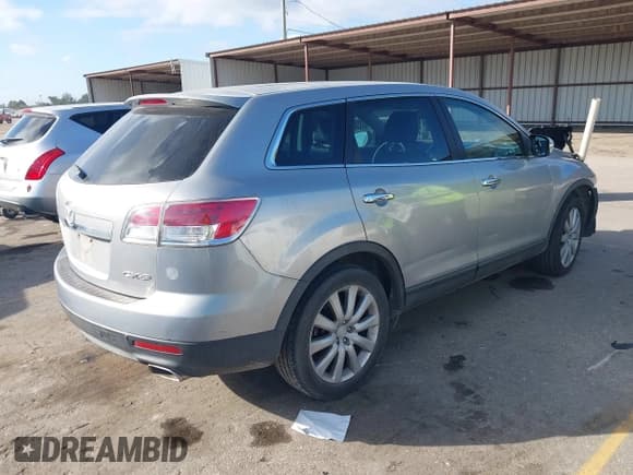 ✅ 2008 Mazda CX-9 Sport • VIN: JM3TB28A780161738 • Лот: 43644677. Опубликован ранее на IAAI с пробегом 239 742 миль. Бесплатный доступ к архиву аукционных продаж из США и подробный отчёт об истории автомобиля на DreamBid. Изображение 4.