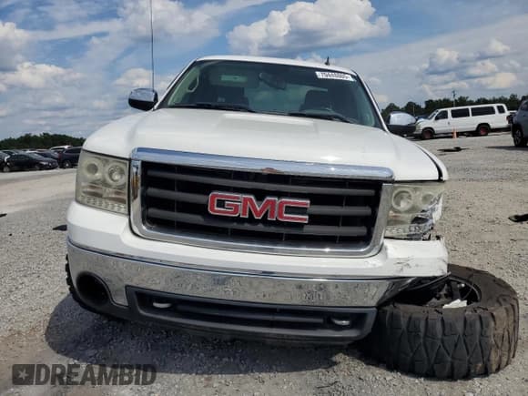 ✅ 2011 GMC Sierra 1500 SLE • VIN: 1GTR1VE03BZ363286 • Lot: 70448805. Wystawiony na Copart z przebiegiem 270 072 mil. Bezpłatny archiwum sprzedaży aukcyjnych z USA i szczegółowy raport historii pojazdu na DreamBid. Zdjęcie 5.