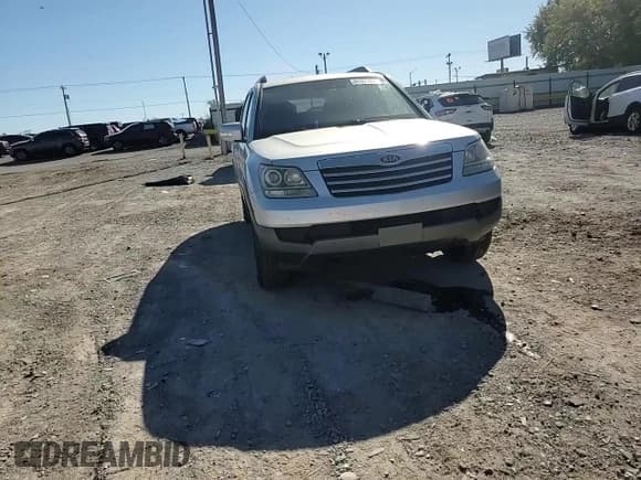 ✅ 2009 Kia Borrego LX • VIN: KNDJH741895022028 • Lot: 91077095. Listed on Copart with 266,918 mi. Free auction sales archive from the USA and detailed vehicle history report at DreamBid. Image 15.