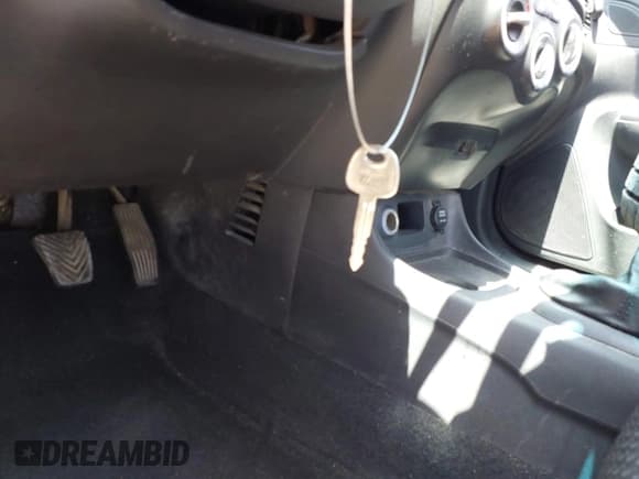 ✅ 2007 Hyundai Accent GS • VIN: KMHCM36CX7U052111 • Лот: 42308137. Опубликован ранее на IAAI с пробегом 212 572 миль. Бесплатный доступ к архиву аукционных продаж из США и подробный отчёт об истории автомобиля на DreamBid. Изображение 11.