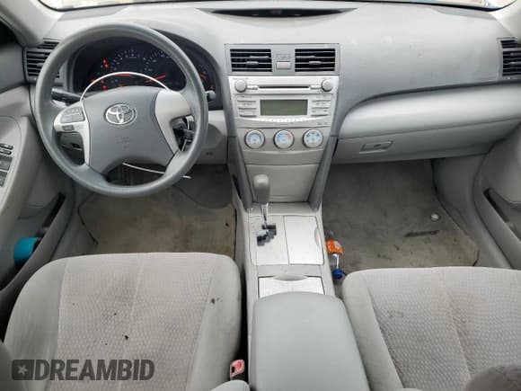 ✅ 2010 Toyota Camry LE • VIN: 4T4BF3EK7AR045161 • Lot: 70586445. Wystawiony na Copart z przebiegiem 213 280 mil. Bezpłatny archiwum sprzedaży aukcyjnych z USA i szczegółowy raport historii pojazdu na DreamBid. Zdjęcie 8.