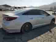 2015 Hyundai Sonata SE с VIN 5NPE24AF5FH156055, выставлен на аукционе Copart как лот 82364145 с пробегом 112 411 миль миль и Списание • Salvage title. История ставок и продаж доступна на DreamBid. Изображение 3.