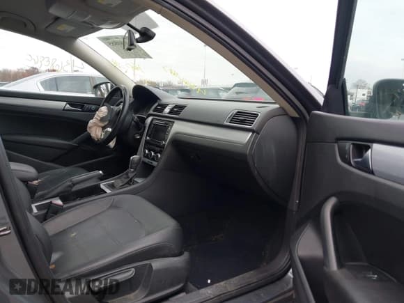 ✅ 2012 Volkswagen Passat SE • VIN: 1VWBP7A3XCC056095 • Lot: 43680865. Listed on IAAI with 152,783 mi. Free auction sales archive from the USA and detailed vehicle history report at DreamBid. Image 5.