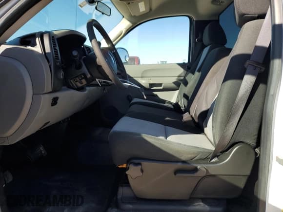 ✅ 2008 Chevrolet Silverado 1500 Work Truck • VIN: 1GCEC14088Z253894 • Lot: 81724804. Wystawiony na Copart z przebiegiem 100 025 mil. Bezpłatny archiwum sprzedaży aukcyjnych z USA i szczegółowy raport historii pojazdu na DreamBid. Zdjęcie 7.