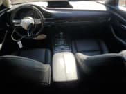 ✅ 2022 Mazda CX-30 S Preferred • VIN: 3MVDMBCL0NM451665 • Лот: 80352415. Опубликован ранее на Copart с пробегом 22 090 миль. Бесплатный доступ к архиву аукционных продаж из США и подробный отчёт об истории автомобиля на DreamBid. Изображение 8.