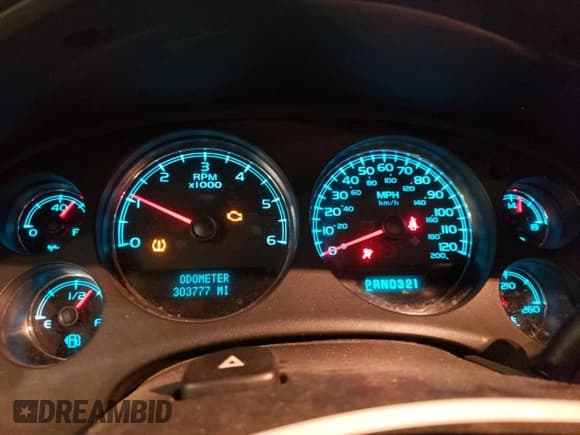 ✅ 2008 Chevrolet Silverado 1500 LTZ • VIN: 2GCEK133281198477 • Lot: 76260394. Listed on Copart with 303,777 mi. Free auction sales archive from the USA and detailed vehicle history report at DreamBid. Image 9.