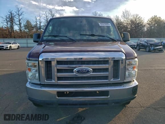 ✅ 2011 Ford Econoline Passenger XLT • VIN: 1FBNE3BL3BDA23353 • Lot: 95520895. Wystawiony na Copart z przebiegiem 166 046 mil. Bezpłatny archiwum sprzedaży aukcyjnych z USA i szczegółowy raport historii pojazdu na DreamBid. Zdjęcie 5.