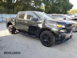 ✅ 2021 Chevrolet Silverado 1500 Custom • VIN: 1GCPYBEK6MZ202646 • Lot: 72697984. Wystawiony na Copart z przebiegiem 20 582 mil. Bezpłatny archiwum sprzedaży aukcyjnych z USA i szczegółowy raport historii pojazdu na DreamBid. Zdjęcie 4.