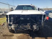 ✅ 2018 Chevrolet Silverado 2500HD LT • VIN: 1GC1KVEG3JF185029 • Lot: 89381045. Wystawiony na Copart z przebiegiem 155 849 mil. Bezpłatny archiwum sprzedaży aukcyjnych z USA i szczegółowy raport historii pojazdu na DreamBid. Zdjęcie 5.