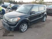 ✅ 2012 Kia Soul + • VIN: KNDJT2A68C7740269 • Лот: 43693648. Опубликован ранее на IAAI с пробегом 167 275 миль. Бесплатный доступ к архиву аукционных продаж из США и подробный отчёт об истории автомобиля на DreamBid. Изображение 2.