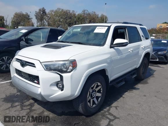 ✅ 2021 Toyota 4Runner TRD Off Road Premium • VIN: JTERU5JR7M5940287 • Lot: 42592875. Listed on IAAI with 21,771 mi. Free auction sales archive from the USA and detailed vehicle history report at DreamBid. Image 2.