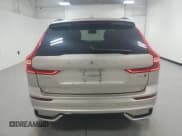 ✅ 2025 Volvo XC60 Core • VIN: YV4M12RJ7S1093423 • Лот: 70765565. Опубликован ранее на Copart с пробегом 14 396 миль. Бесплатный доступ к архиву аукционных продаж из США и подробный отчёт об истории автомобиля на DreamBid. Изображение 6.