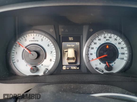 ✅ 2017 Toyota Sienna SE • VIN: 5TDXZ3DC1HS852361 • Lot: 89736375. Wystawiony na Copart z przebiegiem 76 982 mil. Bezpłatny archiwum sprzedaży aukcyjnych z USA i szczegółowy raport historii pojazdu na DreamBid. Zdjęcie 9.