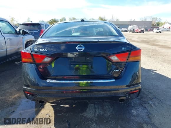 ✅ 2021 Nissan Altima SL • VIN: 1N4BL4EW0MN362820 • Лот: 43434943. Опубликован ранее на IAAI с пробегом 121 946 миль. Бесплатный доступ к архиву аукционных продаж из США и подробный отчёт об истории автомобиля на DreamBid. Изображение 15.