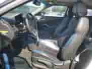 2013 Hyundai Veloster Turbo z VIN KMHTC6AE4DU123439, wystawiony jako Copart lot #70456765 z przebiegiem 135 212 mil mil oraz Czysty tytuł • Clean title. Historia ofert i sprzedaży dostępna na DreamBid. Obrazek 7.