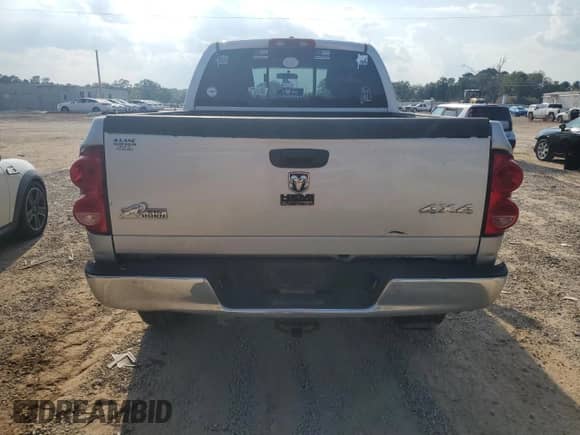 2008 Dodge 1500 SLT z VIN 1D7HU18248S545434, wystawiony jako Copart lot #80617745 z przebiegiem 216 171 mil mil oraz Szkoda całkowita • Salvage title. Historia ofert i sprzedaży dostępna na DreamBid. Obrazek 6.