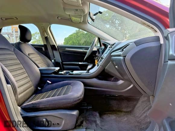 ✅ 2015 Ford Fusion SE • VIN: 3FA6P0H71FR164038 • Лот: 82173255. Опубликован ранее на Copart с пробегом 219 332 миль. Бесплатный доступ к архиву аукционных продаж из США и подробный отчёт об истории автомобиля на DreamBid. Изображение 5.