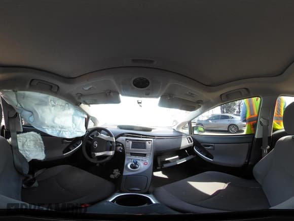 ✅ 2014 Toyota Prius Four • VIN: JTDKN3DU4E1763200 • Lot: 43035369. Wystawiony na IAAI z przebiegiem 86 278 mil. Bezpłatny archiwum sprzedaży aukcyjnych z USA i szczegółowy raport historii pojazdu na DreamBid. Zdjęcie 20.