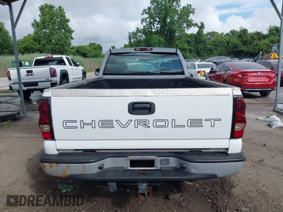 ✅ 2005 Chevrolet Silverado 1500 Work Truck • VIN: 1GCEC14X55Z104271 • Lot: 42622202. Listed on IAAI with 149,945 mi. Free auction sales archive from the USA and detailed vehicle history report at DreamBid. Image 16.