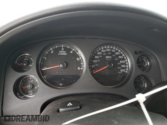 ✅ 2008 Chevrolet Suburban 2LT • VIN: 1GNFK16328R184691 • Lot: 81961984. Wystawiony na Copart z przebiegiem Nie podano. Bezpłatny archiwum sprzedaży aukcyjnych z USA i szczegółowy raport historii pojazdu na DreamBid. Zdjęcie 9.