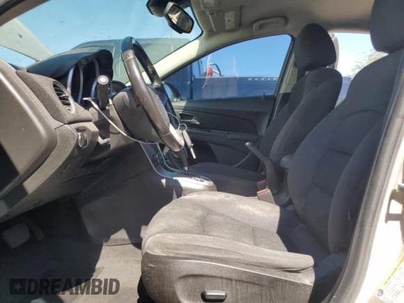 ✅ 2014 Chevrolet Cruze 1LT • VIN: 1G1PC5SB6E7198897 • Lot: 71704905. Listed on Copart with 107,786 mi. Free auction sales archive from the USA and detailed vehicle history report at DreamBid. Image 7.