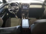 ✅ 2022 Hyundai Tucson Preferred • VIN: KM8JBCAE3NU170567 • Lot: 49965335. Wystawiony na Copart z przebiegiem 22 950 mil. Bezpłatny archiwum sprzedaży aukcyjnych z USA i szczegółowy raport historii pojazdu na DreamBid. Zdjęcie 8.