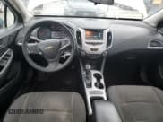 ✅ 2017 Chevrolet Cruze LS • VIN: 1G1BC5SM7H7159803 • Лот: 73473502. Опубликован ранее на Copart с пробегом 99 040 миль. Бесплатный доступ к архиву аукционных продаж из США и подробный отчёт об истории автомобиля на DreamBid. Изображение 8.