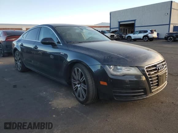 ✅ 2013 Audi A7 Premium Plus • VIN: WAUYGAFC9DN065473 • Лот: 90878835. Опубликован ранее на Copart с пробегом Не указан. Бесплатный доступ к архиву аукционных продаж из США и подробный отчёт об истории автомобиля на DreamBid. Изображение 4.