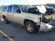 2008 Chevrolet Suburban LTZ z VIN 3GNFK16328G172542, wystawiony jako IAAI lot #43498358 z przebiegiem 194 011 mil mil oraz . Historia ofert i sprzedaży dostępna na DreamBid. Obrazek 1.