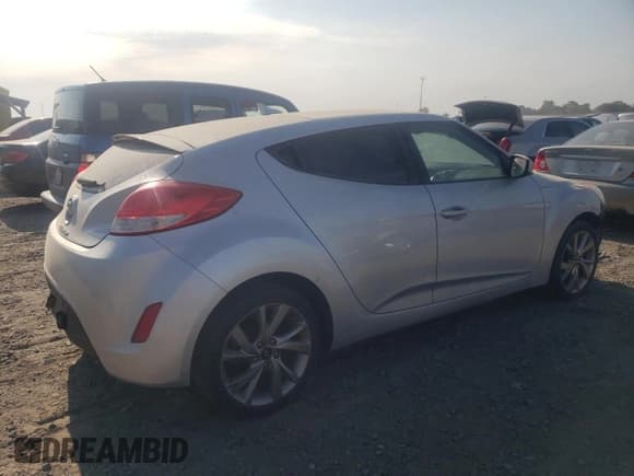 ✅ 2017 Hyundai Veloster • VIN: KMHTC6AD8HU311930 • Lot: 62963314. Wystawiony na Copart z przebiegiem Nie podano. Bezpłatny archiwum sprzedaży aukcyjnych z USA i szczegółowy raport historii pojazdu na DreamBid. Zdjęcie 3.