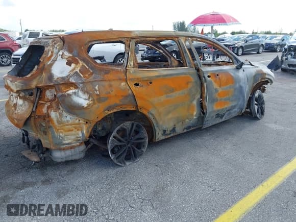 ✅ 2020 Hyundai Santa Fe Limited • VIN: 5NMS5CAA2LH179861 • Лот: 39727163. Опубликован ранее на IAAI с пробегом Не указан. Бесплатный доступ к архиву аукционных продаж из США и подробный отчёт об истории автомобиля на DreamBid. Изображение 4.