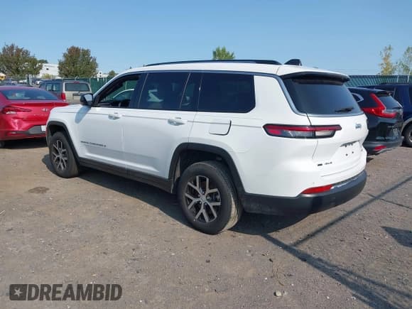 ✅ 2023 Jeep Grand Cherokee Limited • VIN: 1C4RJKBG3P8772286 • Lot: 42892651. Listed on IAAI with 31,432 mi. Free auction sales archive from the USA and detailed vehicle history report at DreamBid. Image 3.