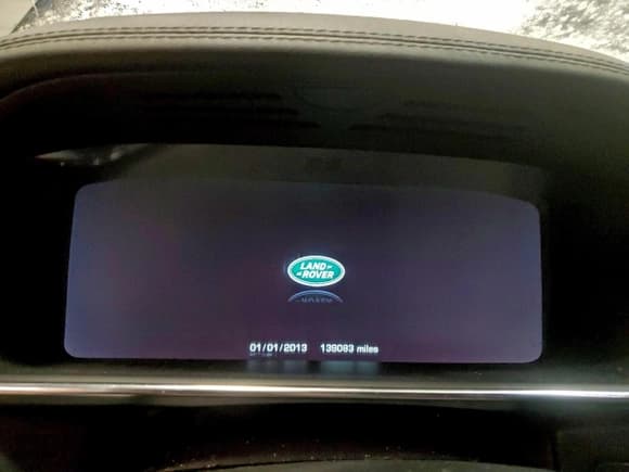 ✅ 2016 Land Rover Range Rover Supercharged • VIN: SALGS2EF9GA261156 • Lot: 94733195. Listed on Copart with 139,083 mi. Free auction sales archive from the USA and detailed vehicle history report at DreamBid. Image 9.