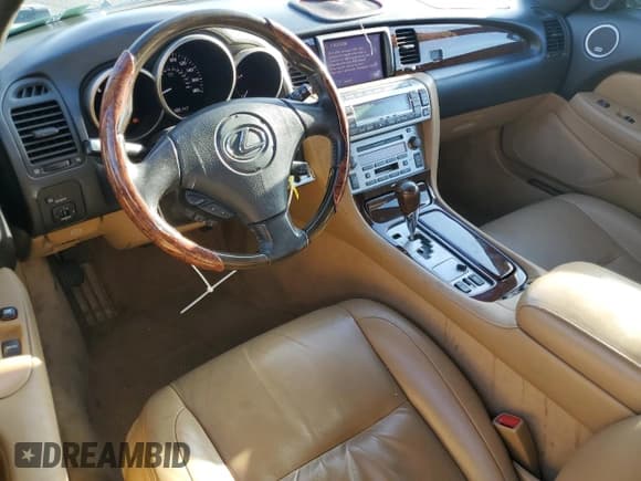 ✅ 2007 Lexus SC 430 • VIN: JTHFN45Y179015371 • Lot: 71659565. Listed on Copart with 186,147 mi. Free auction sales archive from the USA and detailed vehicle history report at DreamBid. Image 8.