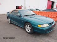 ✅ 1998 Ford Mustang • VIN: 1FAFP4442WF250457 • Lot: 43566860. Wystawiony na IAAI z przebiegiem 89 554 mil. Bezpłatny archiwum sprzedaży aukcyjnych z USA i szczegółowy raport historii pojazdu na DreamBid. Zdjęcie 1.