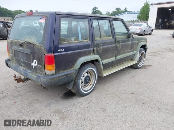 ✅ 1998 Jeep Cherokee SE • VIN: 1J4FJ28S7WL148401 • Лот: 42524529. Опубликован ранее на IAAI с пробегом 109 862 миль. Бесплатный доступ к архиву аукционных продаж из США и подробный отчёт об истории автомобиля на DreamBid. Изображение 4.
