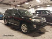 ✅ 2012 Toyota Highlander Limited • VIN: JTEDC3EH8C2009090 • Lot: 41224910. Listed on IAAI with 176,460 mi. Free auction sales archive from the USA and detailed vehicle history report at DreamBid. Image 1.