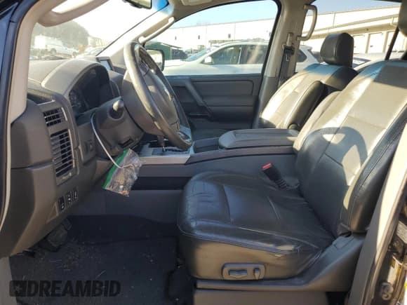 ✅ 2007 Nissan Armada LE • VIN: 5N1BA08C37N721121 • Lot: 82595394. Wystawiony na Copart z przebiegiem 215 692 mil. Bezpłatny archiwum sprzedaży aukcyjnych z USA i szczegółowy raport historii pojazdu na DreamBid. Zdjęcie 7.