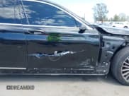 ✅ 2022 BMW 7 Series 750i xDrive • VIN: WBA7U2C00NCK89037 • Lot: 43061960. Wystawiony na IAAI z przebiegiem 30 841 mil. Bezpłatny archiwum sprzedaży aukcyjnych z USA i szczegółowy raport historii pojazdu na DreamBid. Zdjęcie 18.