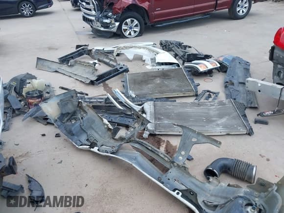 ✅ 2016 Chevrolet Silverado 2500HD LT • VIN: 1GC1KVE86GF270450 • Лот: 42439752. Опубликован ранее на IAAI с пробегом 174 476 миль. Бесплатный доступ к архиву аукционных продаж из США и подробный отчёт об истории автомобиля на DreamBid. Изображение 12.