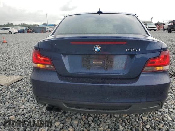 ✅ 2011 BMW 1 Series 135i • VIN: WBAUC9C57BVM11368 • Лот: 63736765. Опубликован ранее на Copart с пробегом 102 682 миль. Бесплатный доступ к архиву аукционных продаж из США и подробный отчёт об истории автомобиля на DreamBid. Изображение 6.