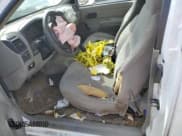 ✅ 2004 Chevrolet Colorado LS Z85 • VIN: 1GCCS198648142124 • Лот: 74557453. Опубликован ранее на Copart с пробегом 279 131 миль. Бесплатный доступ к архиву аукционных продаж из США и подробный отчёт об истории автомобиля на DreamBid. Изображение 7.