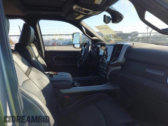 ✅ 2022 Ram 2500 Laramie • VIN: 3C6UR5FL1NG229500 • Lot: 41653883. Listed on IAAI with 24,014 mi. Free auction sales archive from the USA and detailed vehicle history report at DreamBid. Image 5.